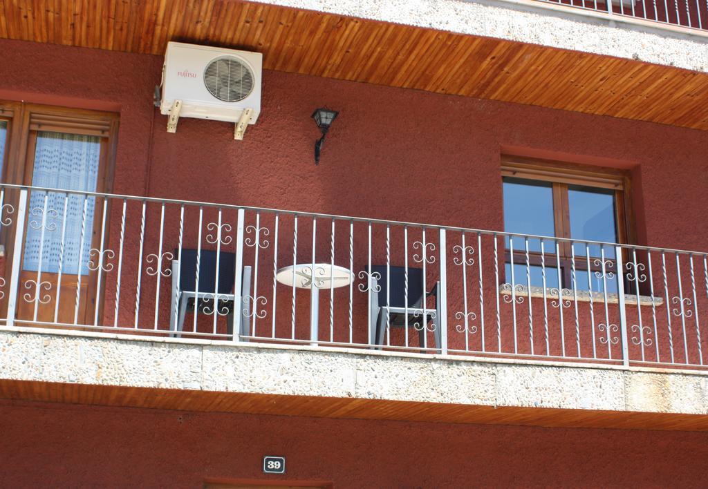 Apartamento Avenida Aínsa-Sobrarbe Extérieur photo